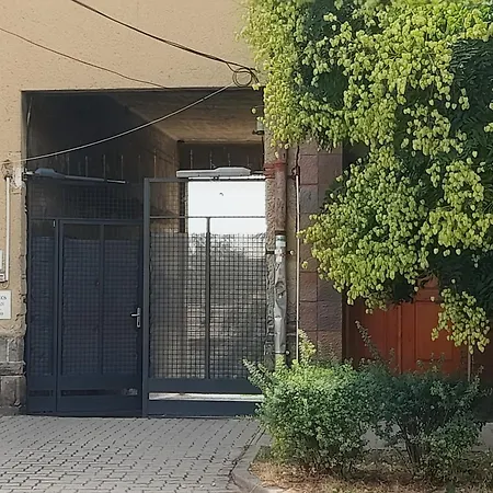 Pecs-in- * Pécs